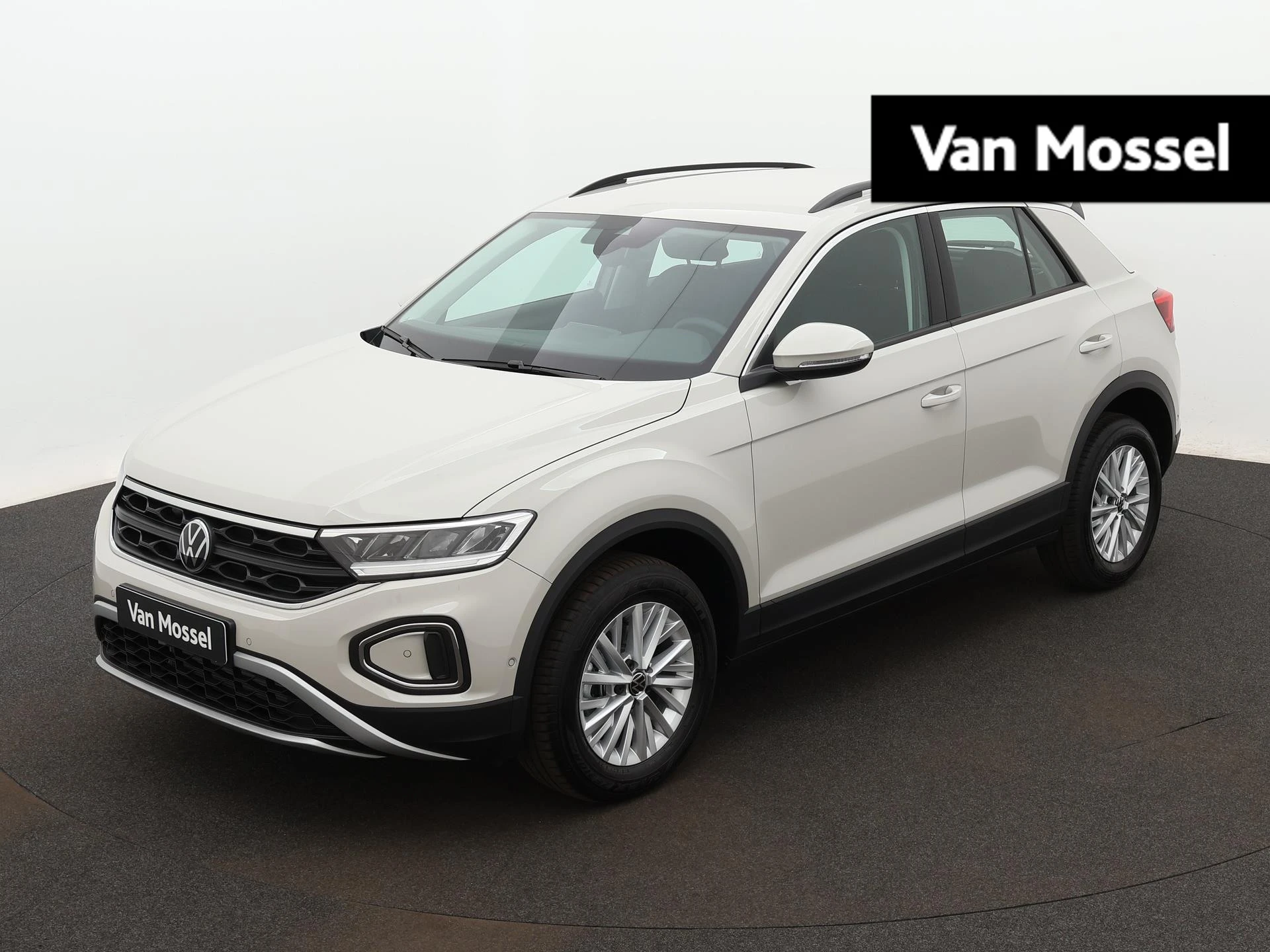 Volkswagen-T-Roc-image-0