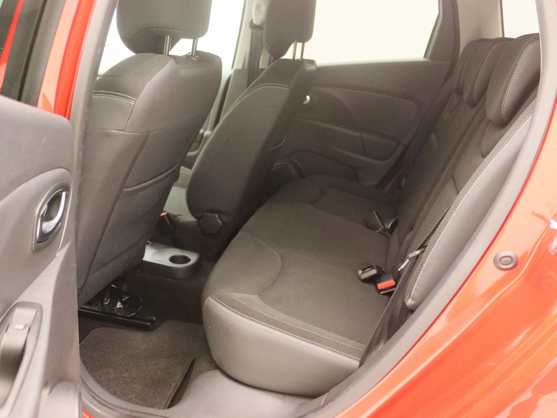 Renault-Clio-image-11