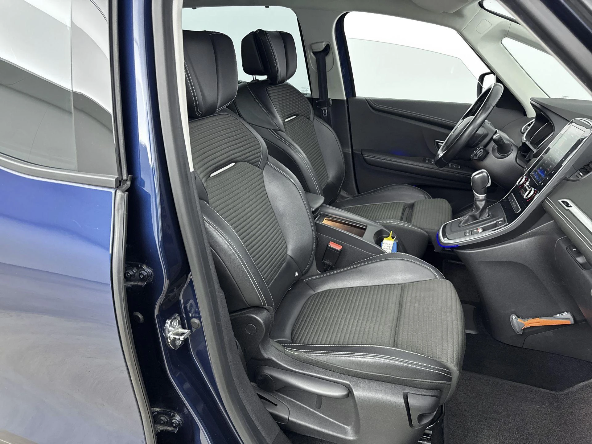 Renault-Grand Scénic-image-28