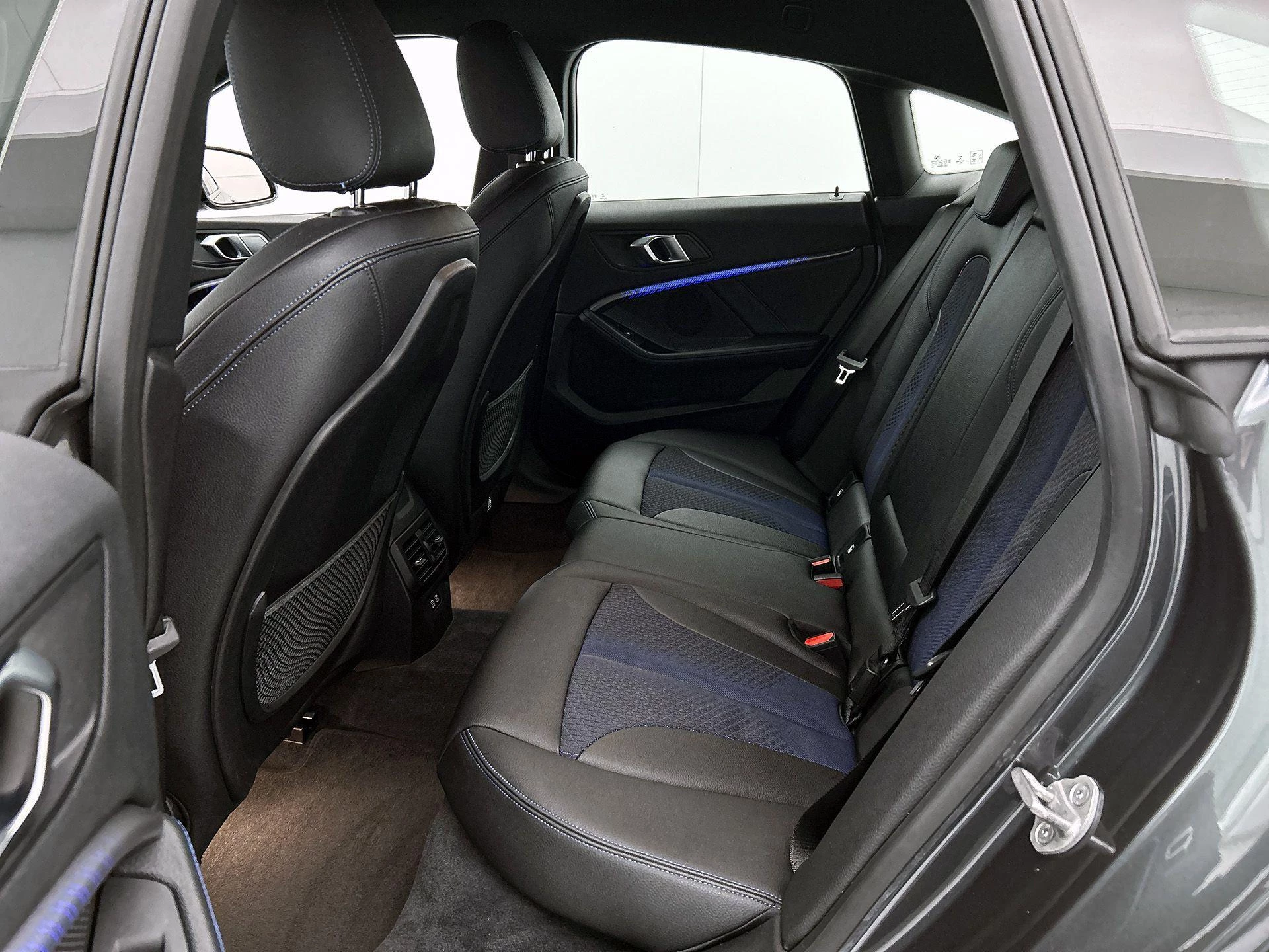 BMW-2 Serie-image-26
