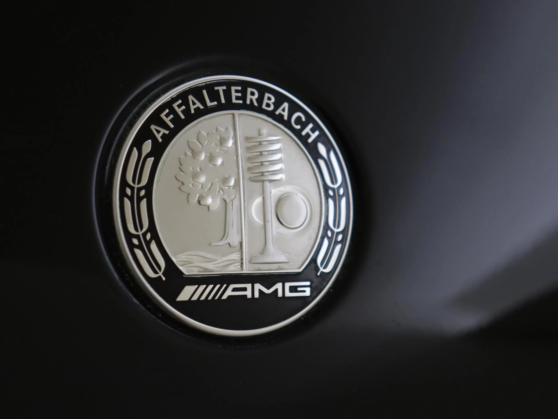 Mercedes-Benz-GLE-image-40