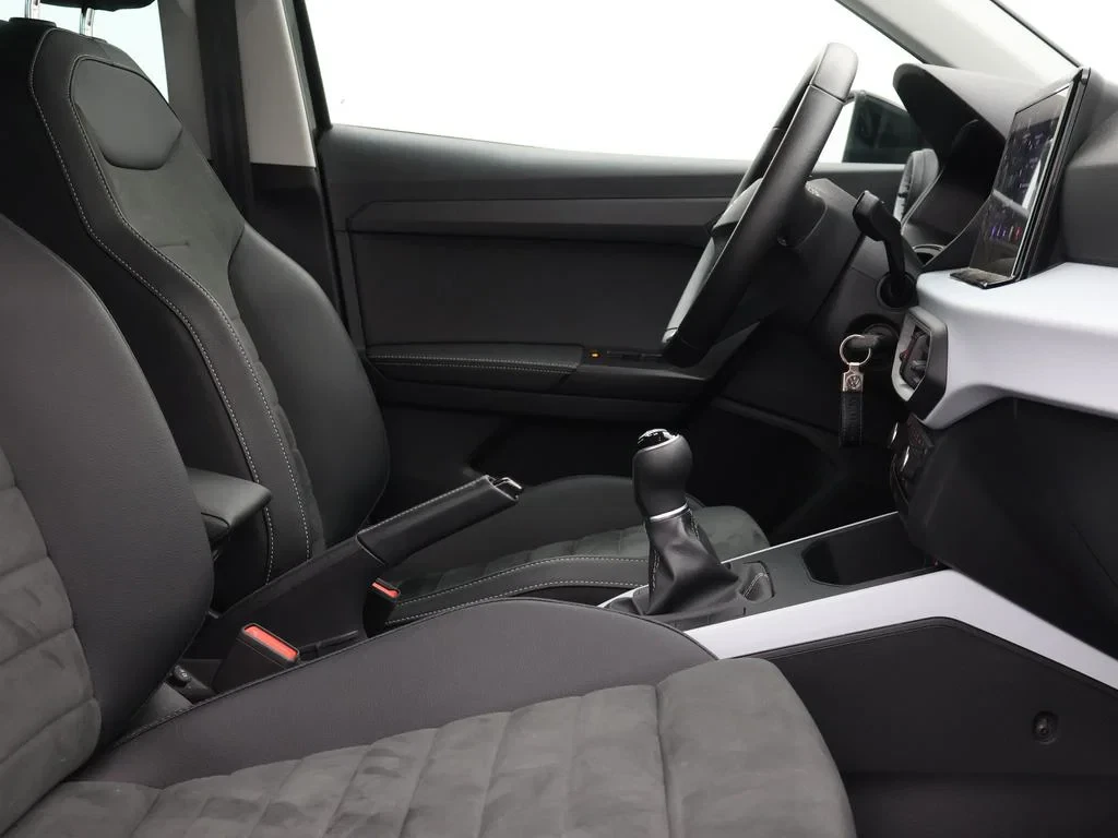 SEAT-Arona-image-9