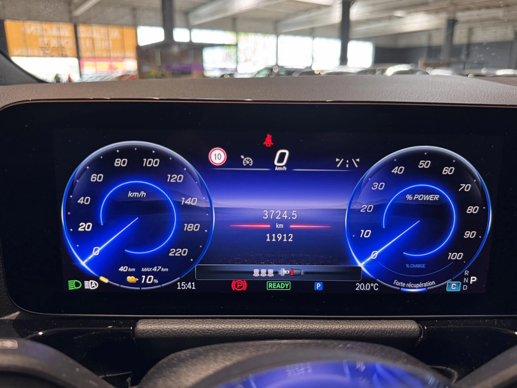 Mercedes-Benz-EQA-image-15