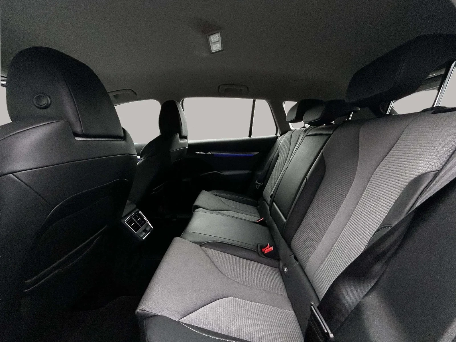 Škoda-Enyaq iV-image-13