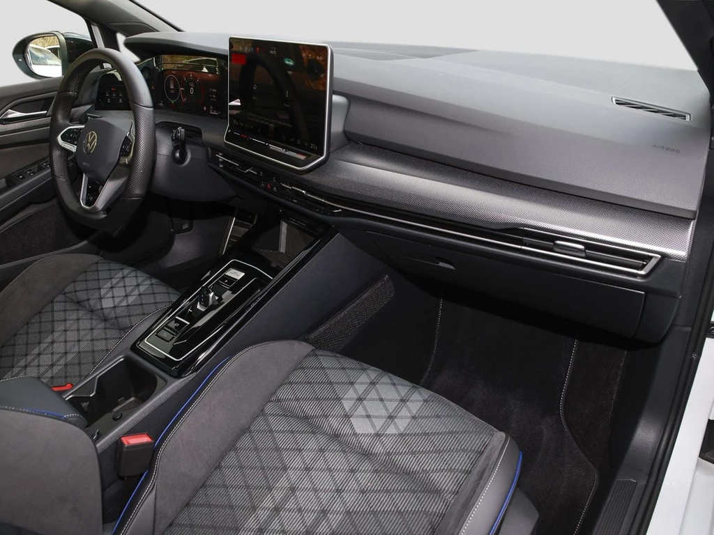 Volkswagen-Golf-image-7