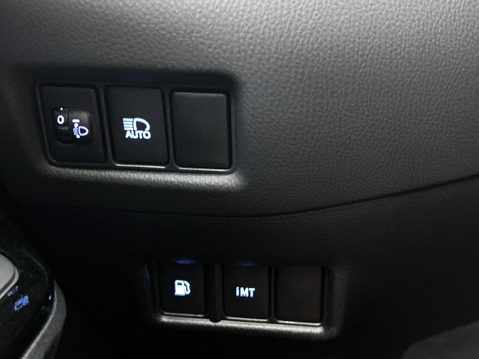 Toyota-C-HR-image-17