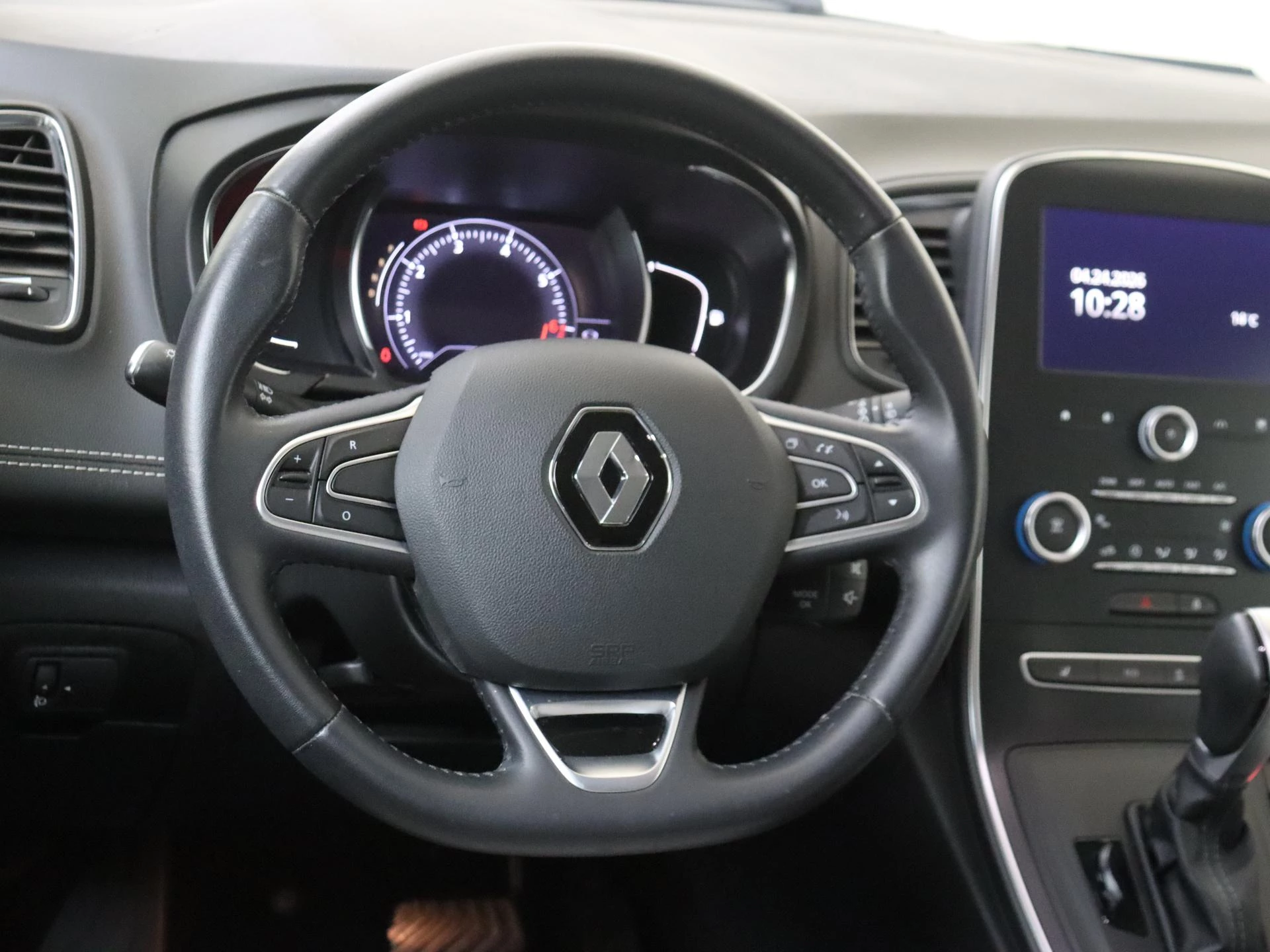 Renault-Scénic-image-12