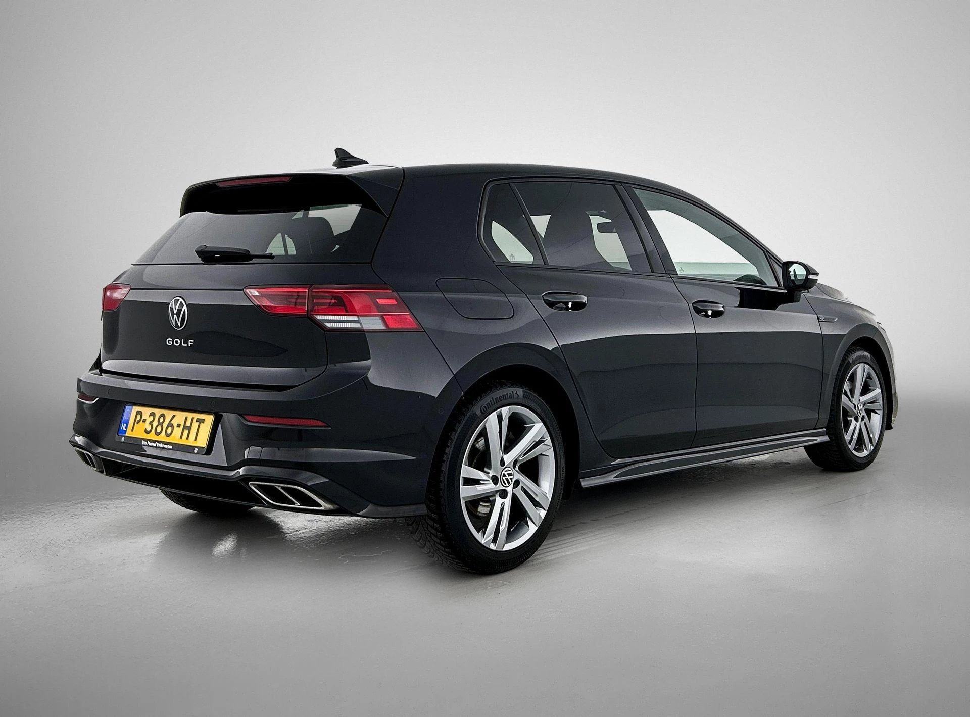 Volkswagen-Golf-image-3