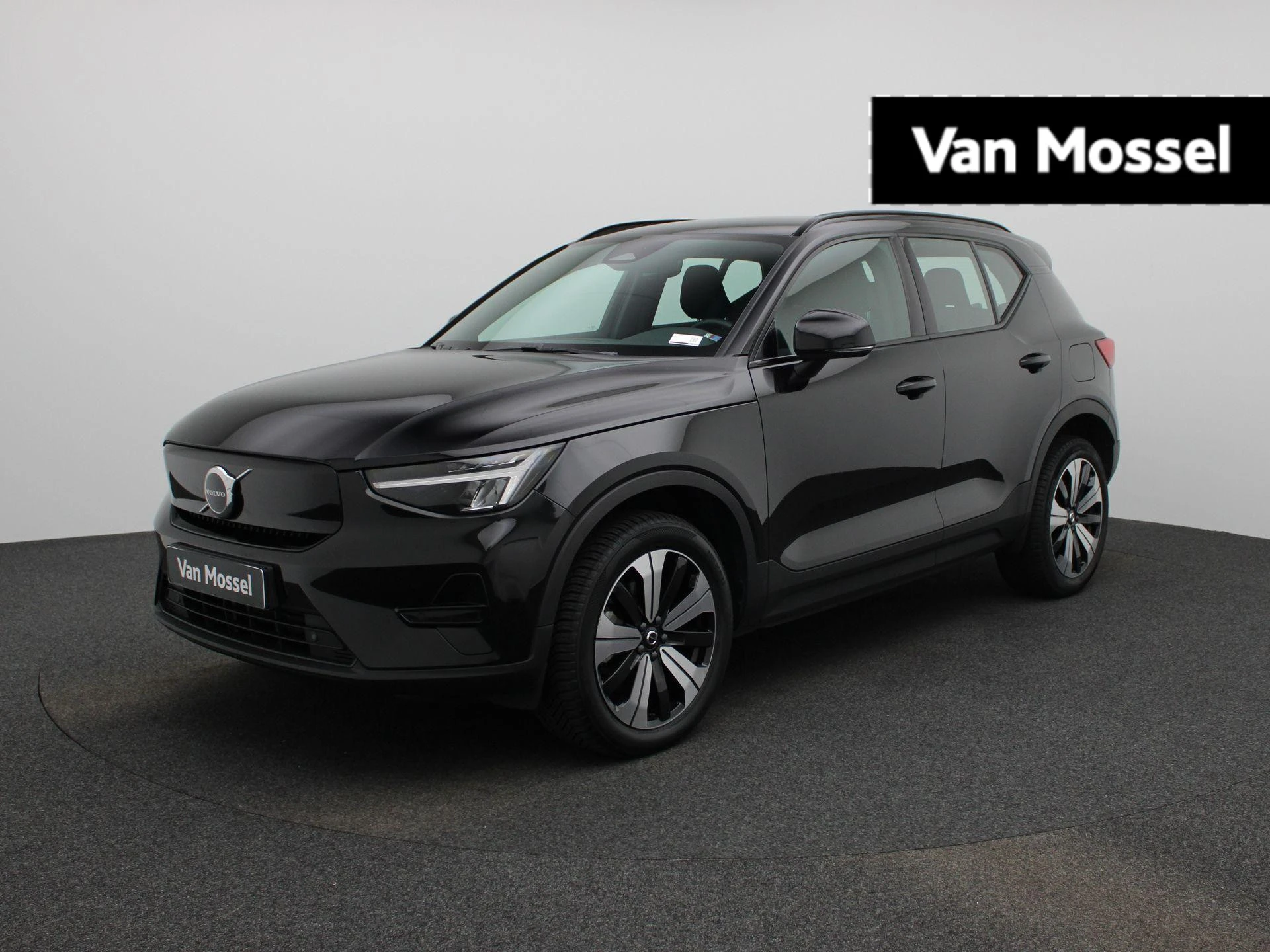 Volvo-XC40-image-0