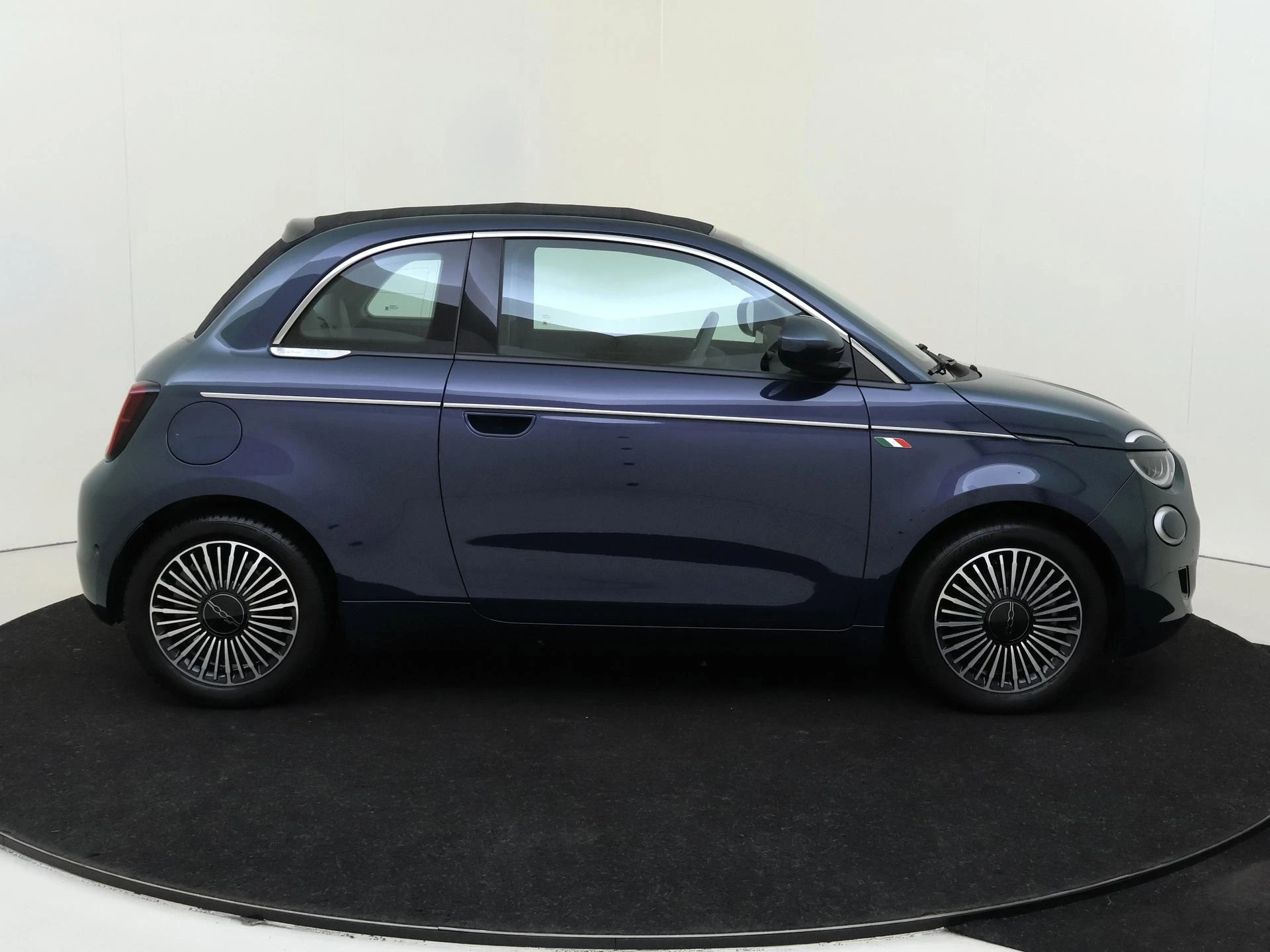 Fiat-500C-image-8
