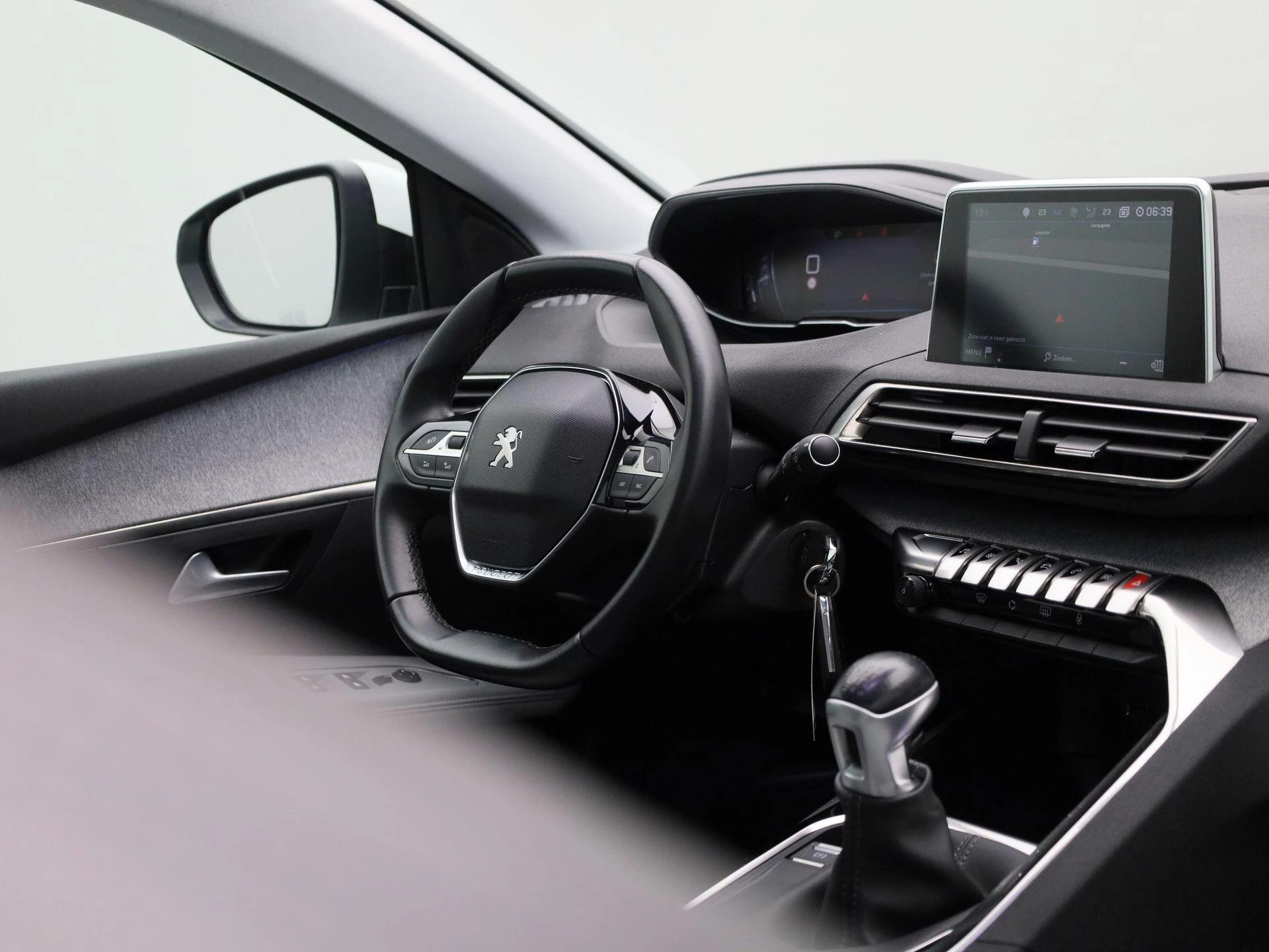 Peugeot-5008-image-30