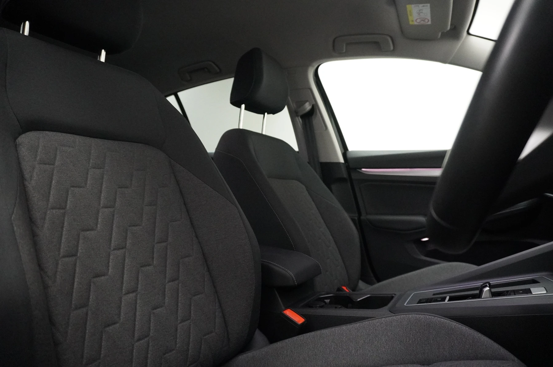 Volkswagen-Golf-image-10