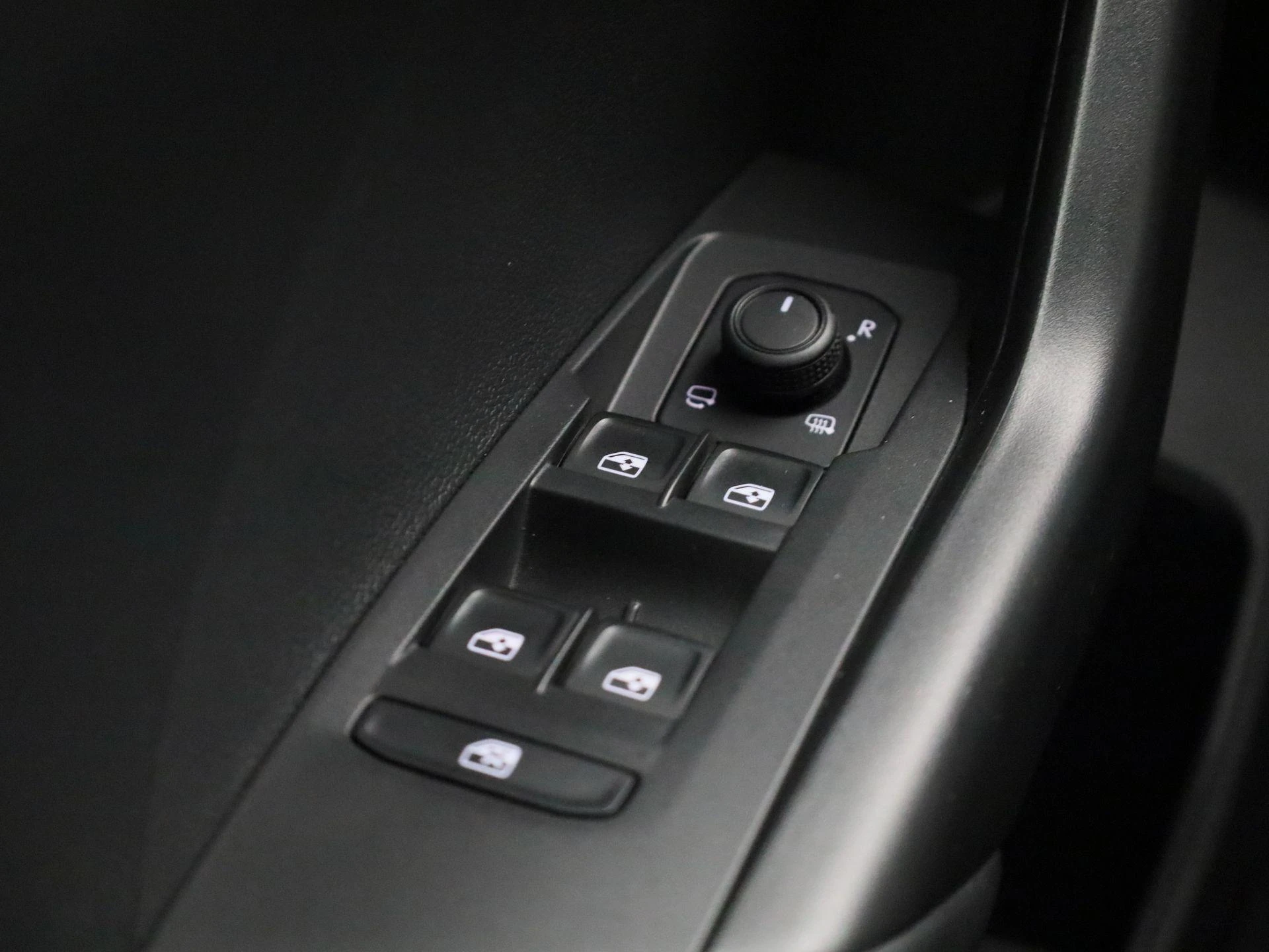 Volkswagen-T-Cross-image-28
