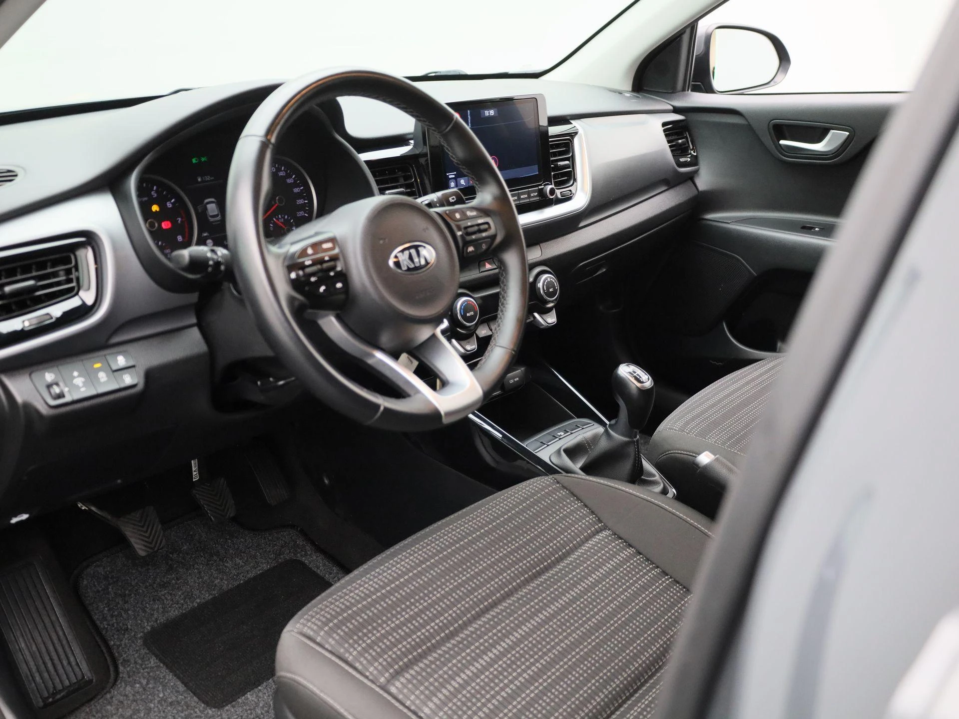 Kia-Stonic-image-14