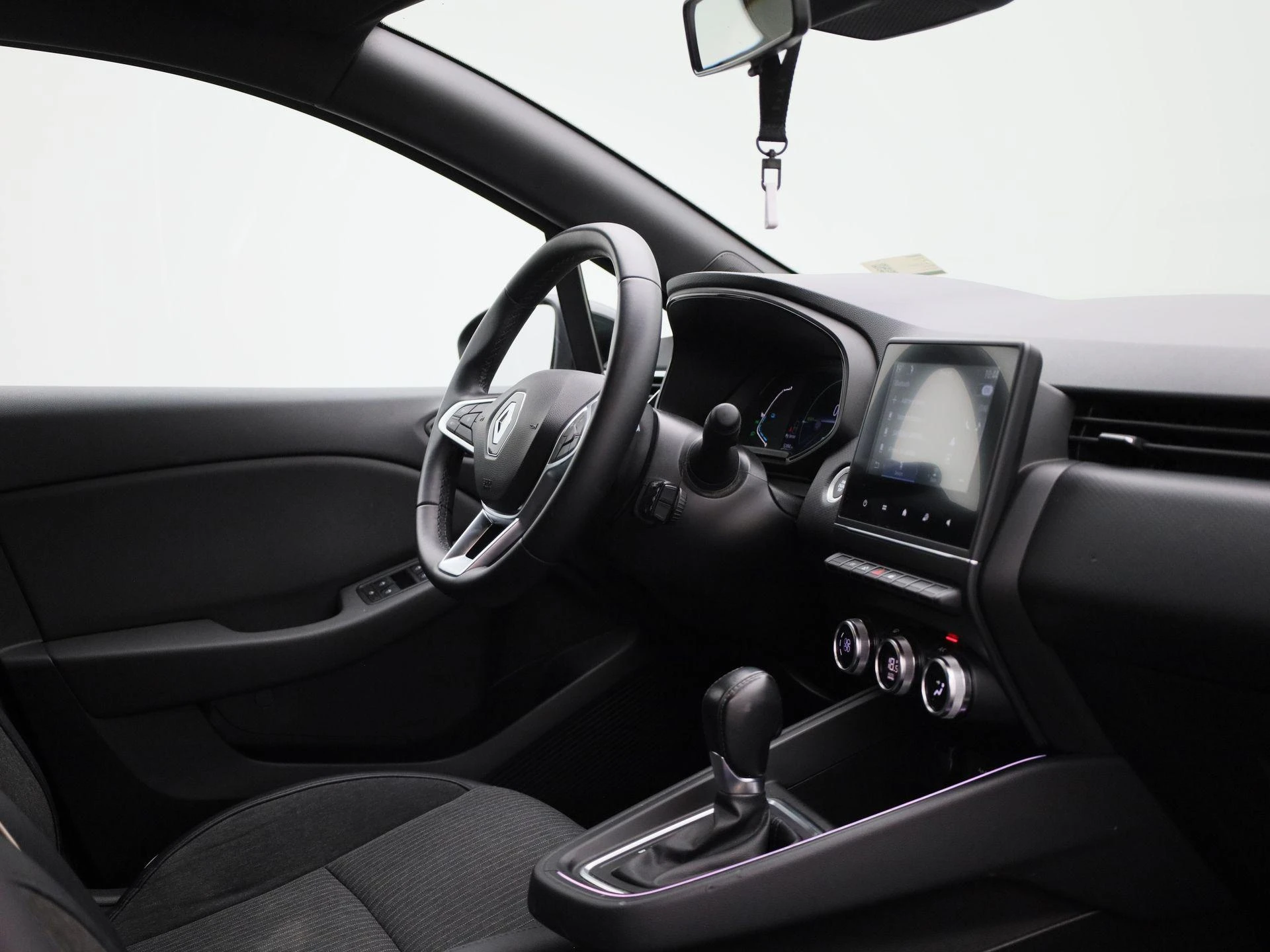 Renault-Clio-image-28