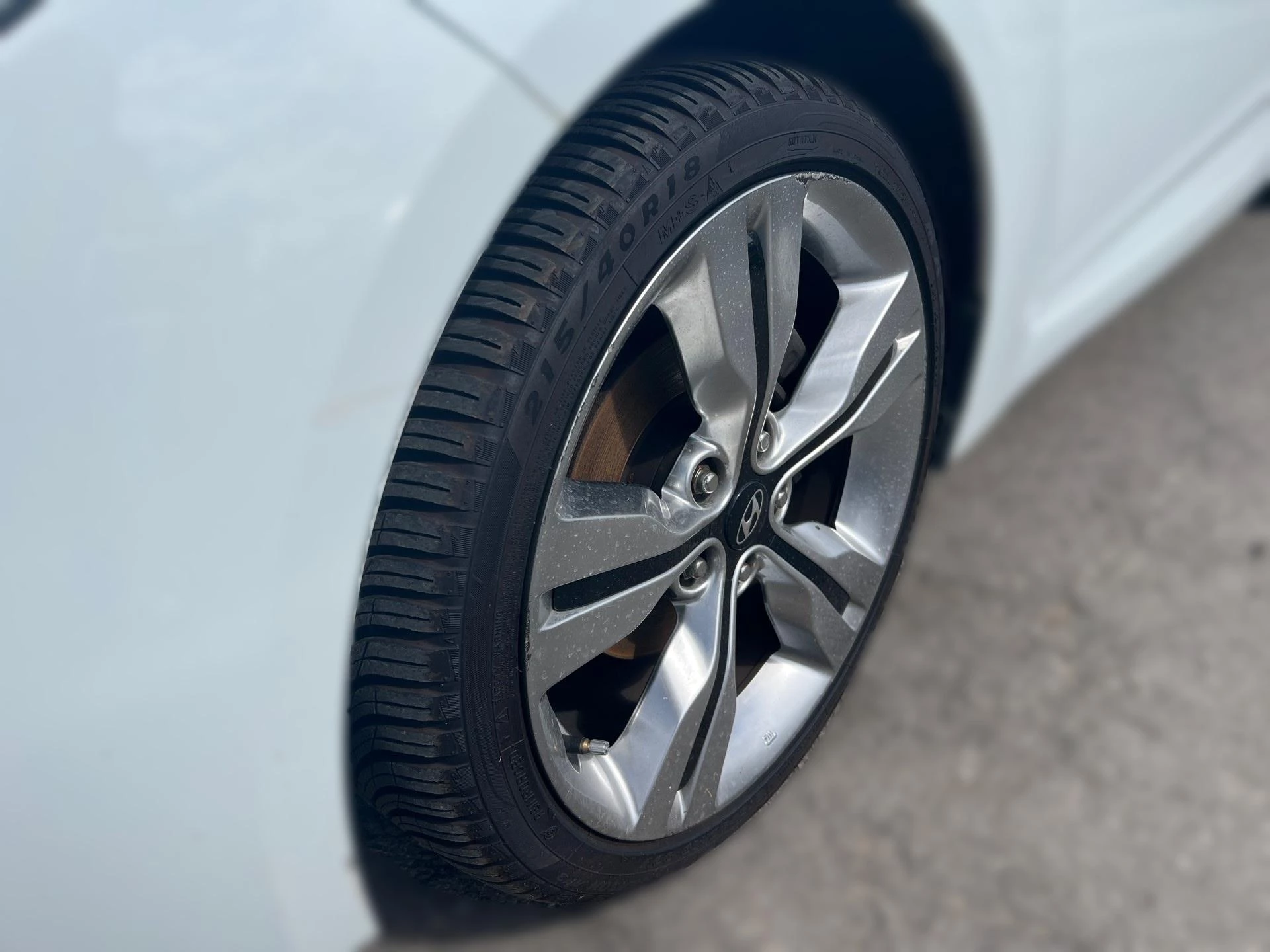 Hyundai Veloster 1.6 GDI 140 PACK PREMIUM DCT-6