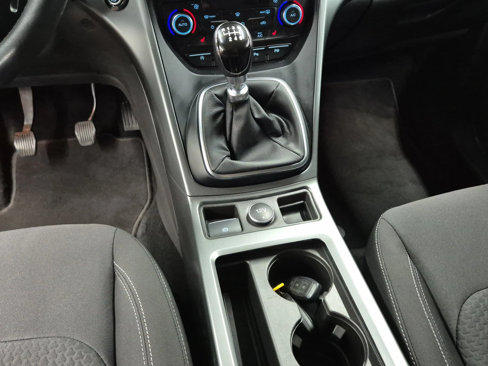 Ford-Kuga-image-13