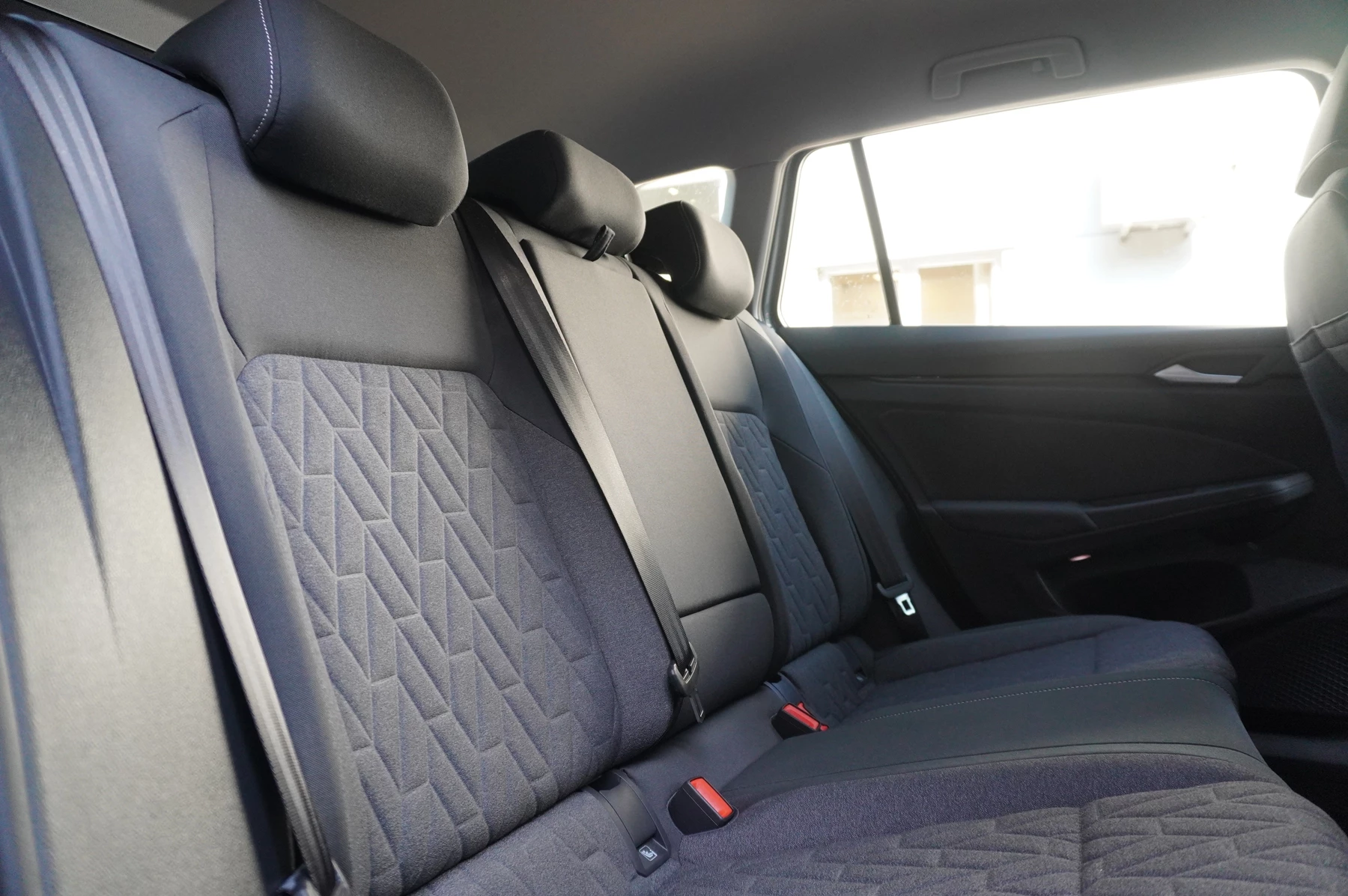 Volkswagen-Golf-image-12