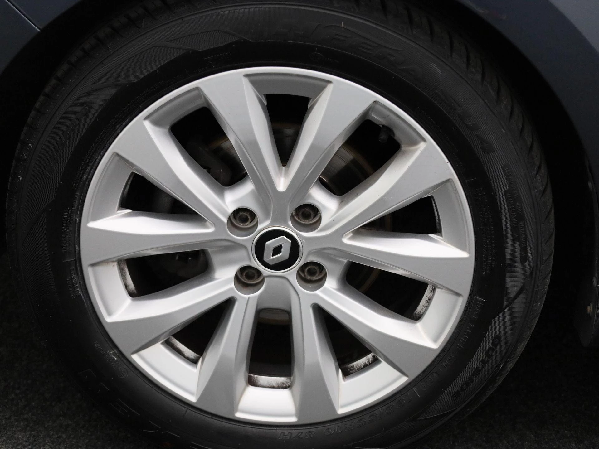 Renault-Clio-image-11