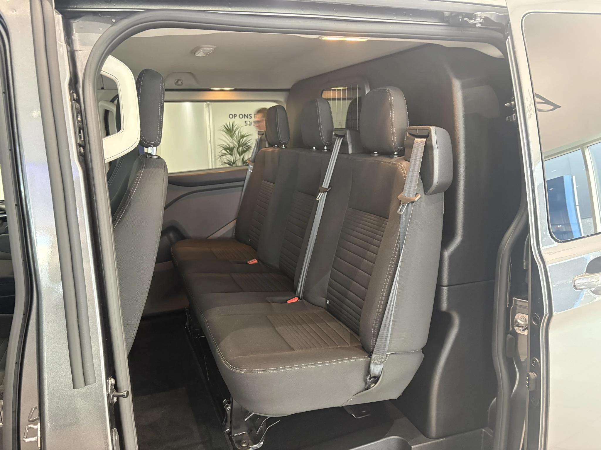 Ford-Transit Custom-image-10