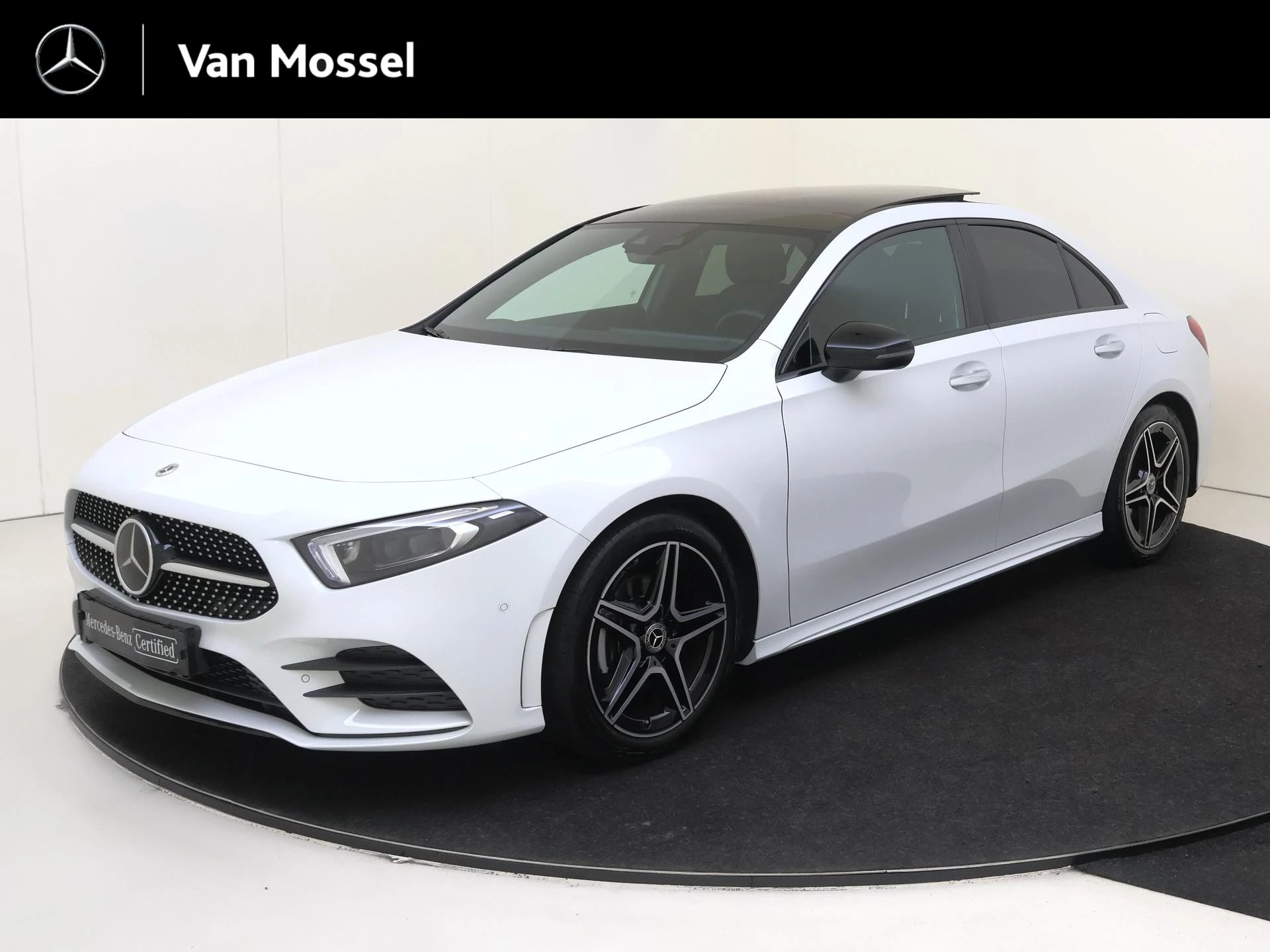 Mercedes-Benz-A-Klasse-image-0