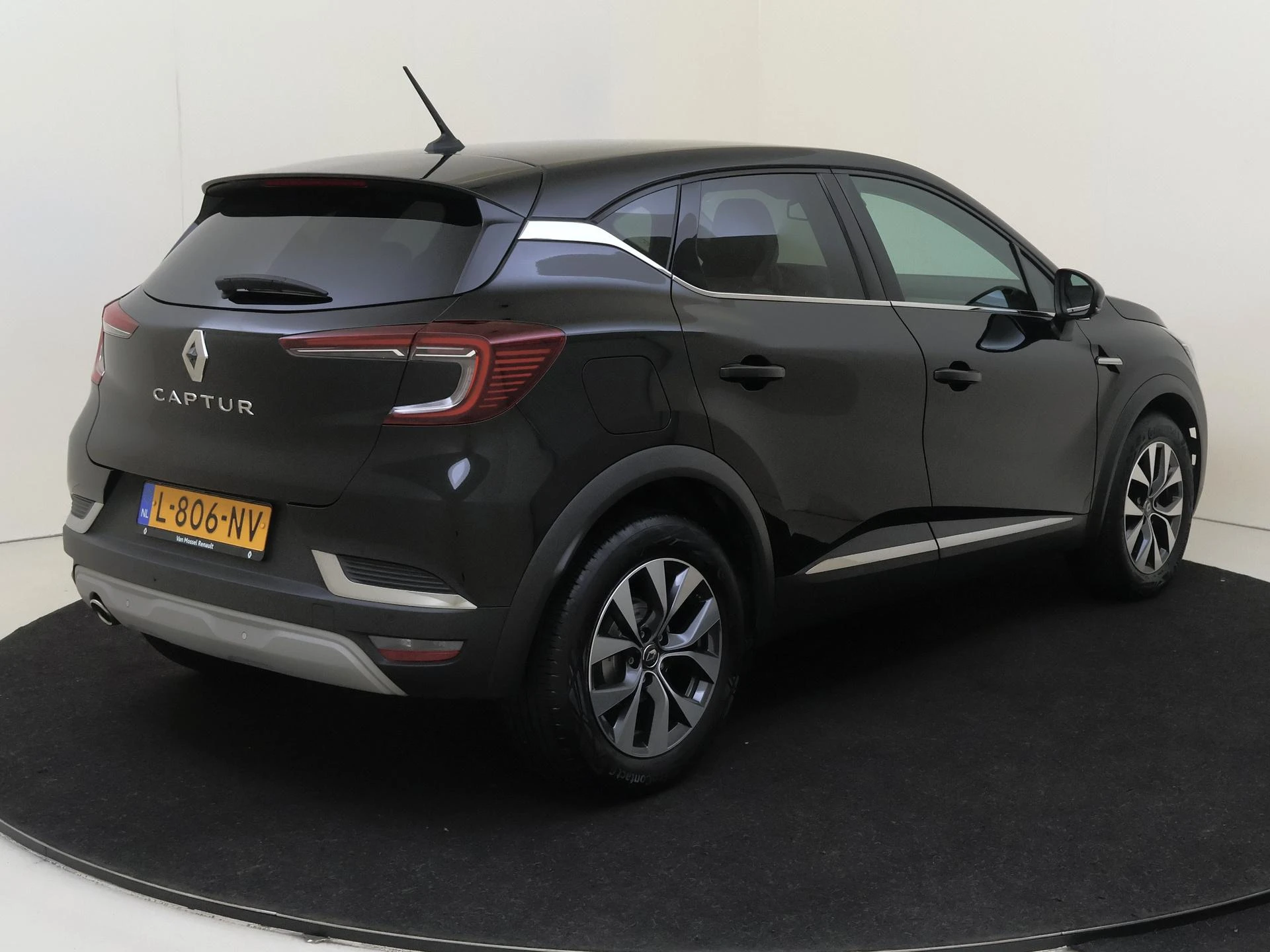 Renault-Captur-image-7