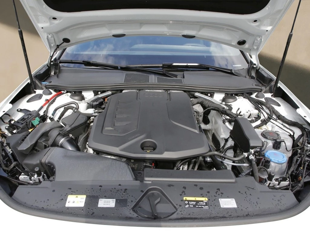 Audi A5 Avant TFSI e-hybrid Q S line 19"|NAVI+VC|PANO|