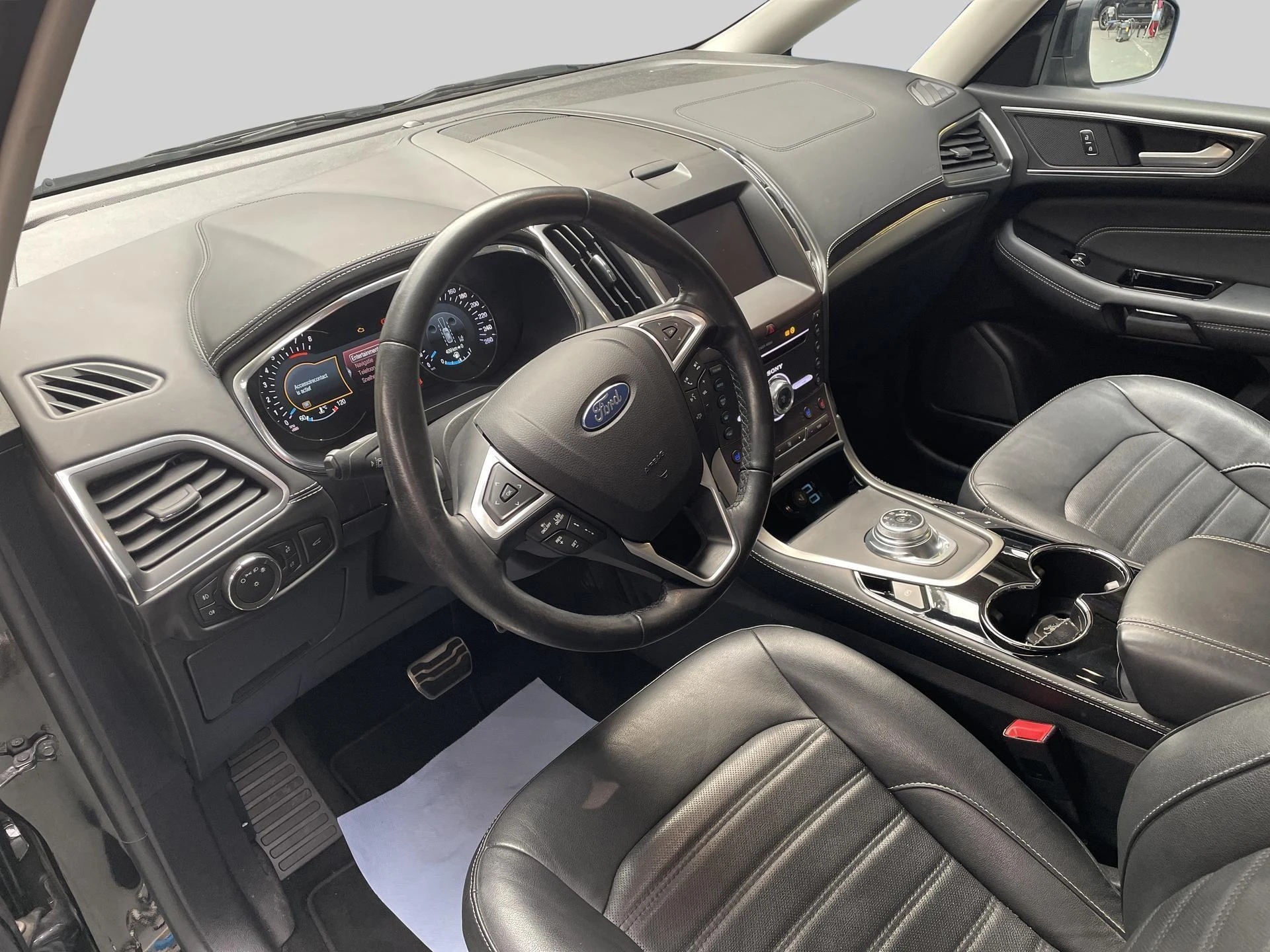 Ford-Galaxy-image-10