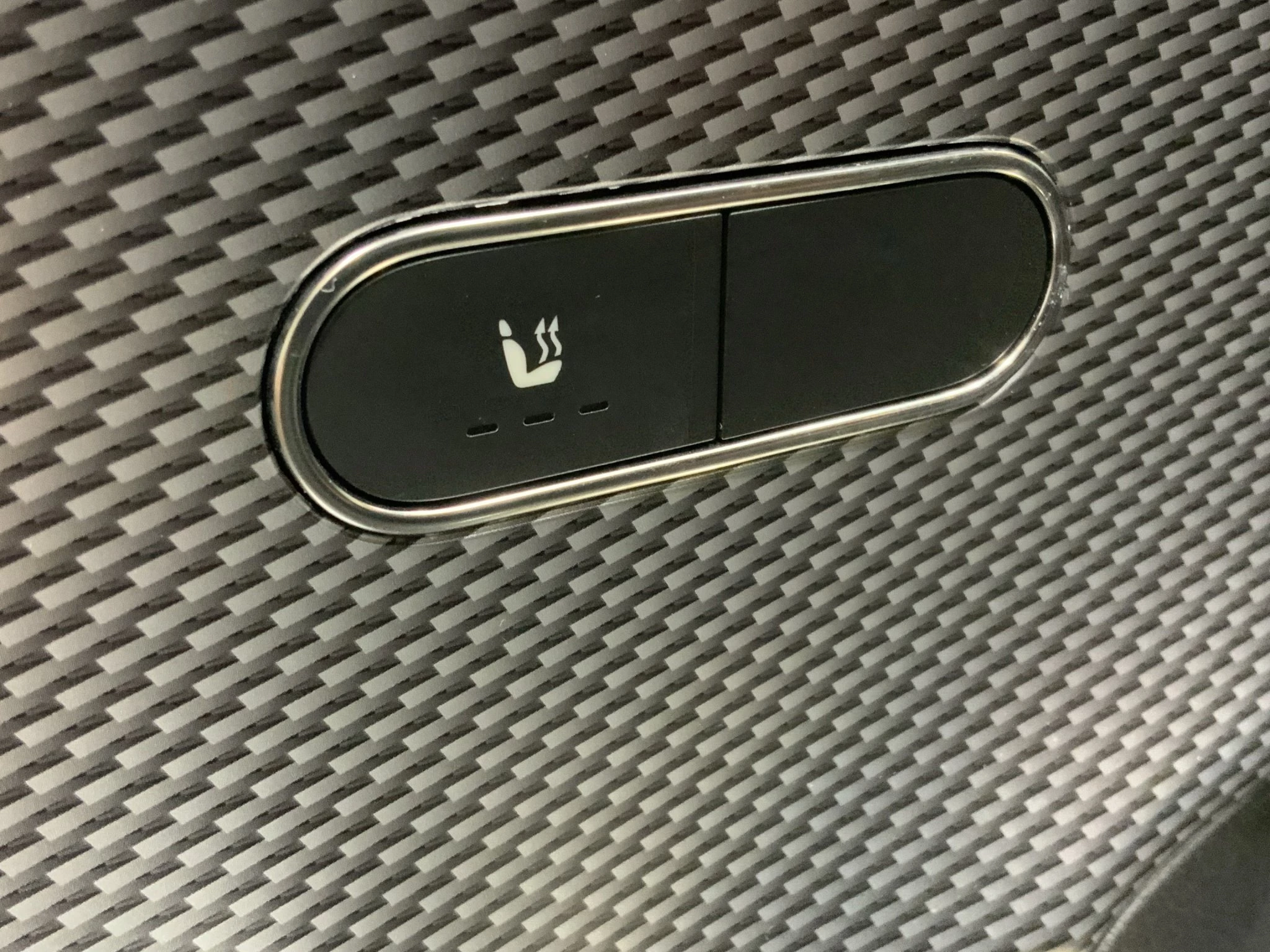 Mercedes-Benz-CLA-image-20