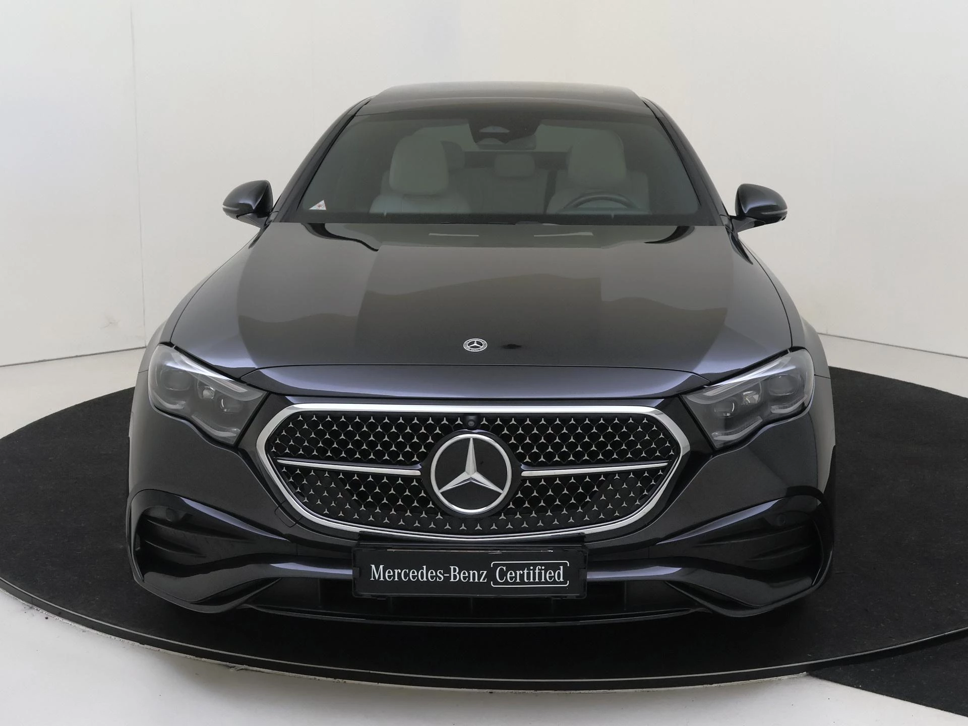 Mercedes-Benz-E-Klasse-image-5