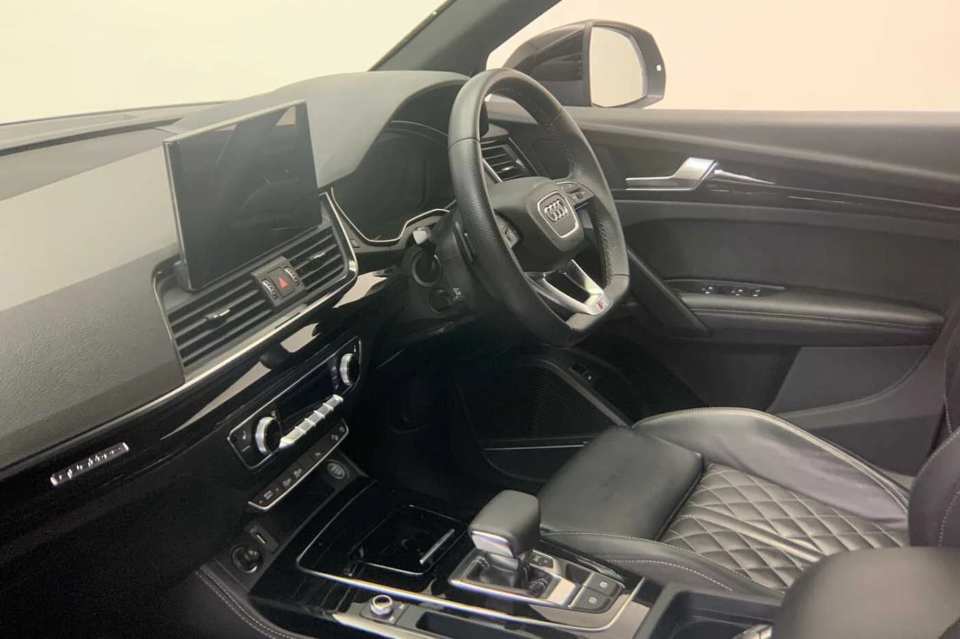 Audi-Q5-image-1