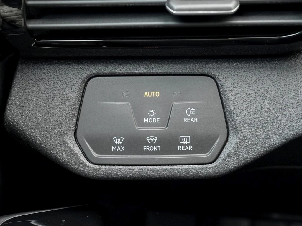 Volkswagen ID.4 Pro Performance 150 KW,Wärmepumpe,LED,ACC Navi,App Connect,ALU 19",Lenkrad/Sitzheizung