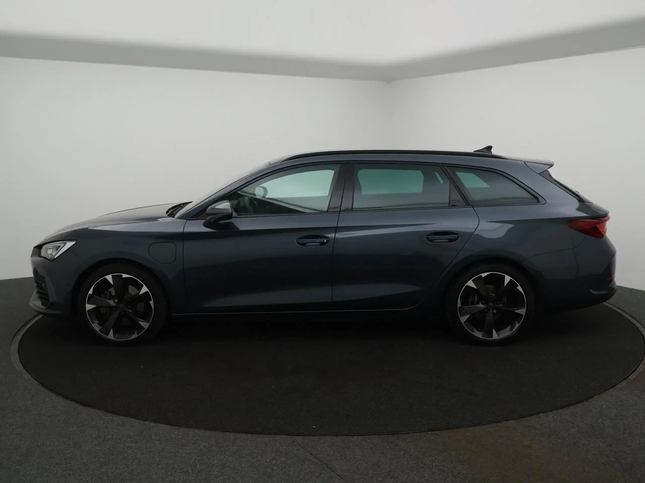 CUPRA Leon Sportstourer ST e-Hybrid (PHEV) Leon Break PHEV 1.4e-HYBRID 204PK *AUTOMAAT*LEDER*SPORTZETELS*CAMERA*PDC*NAVI*APP-CONNECT*ACC*...*