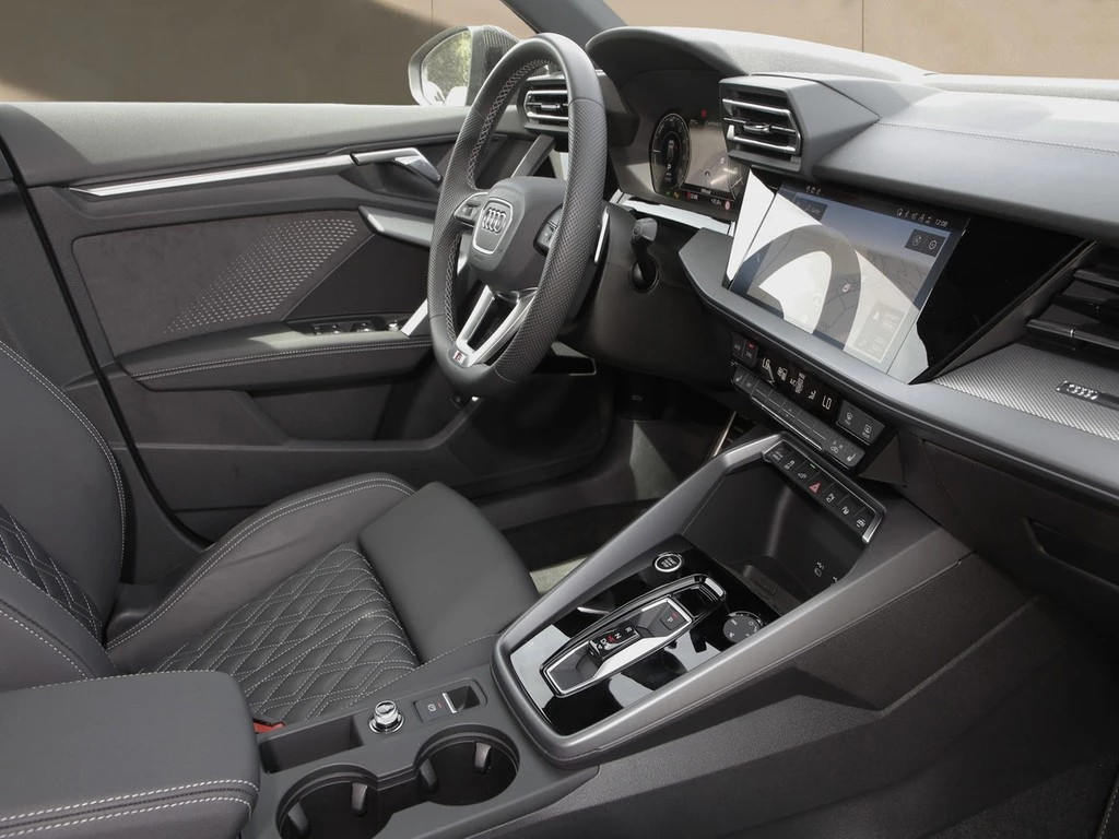 Audi A3 Sportback 45 TFSI e S line 18"|RAUTE|PANO|SHZ|5J.GAR