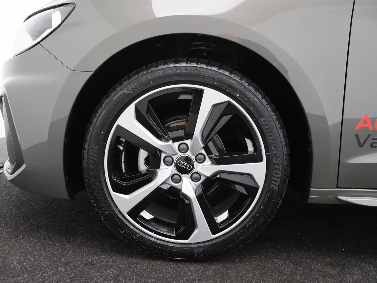 Audi-A1 Sportback-image-12