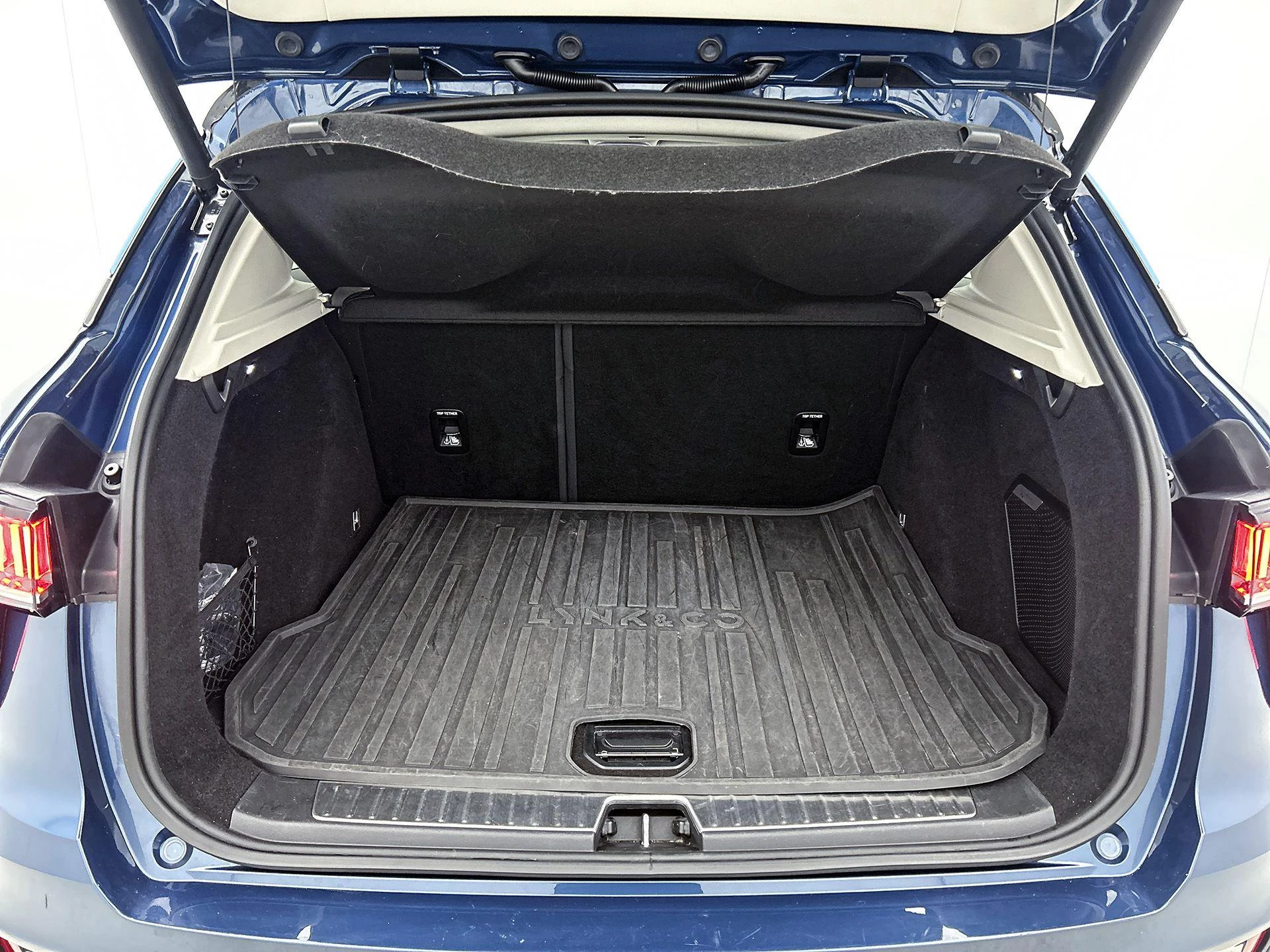 Lynk & Co-01-image-28