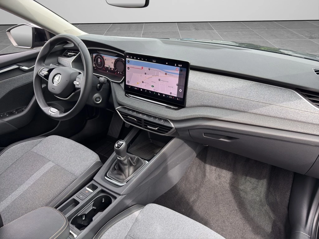 Škoda Octavia Combi 2.0 TDI Selection *NAVI*LED*SITZHEIZUNG*