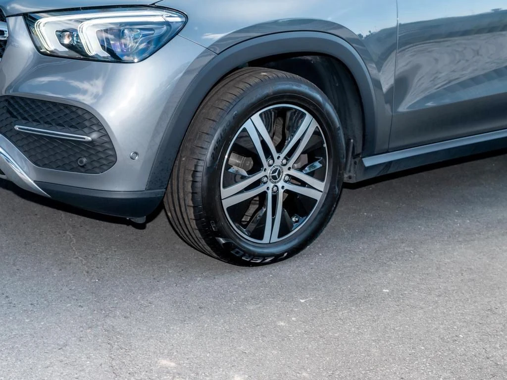 Mercedes-Benz-GLE 400 d-image-6