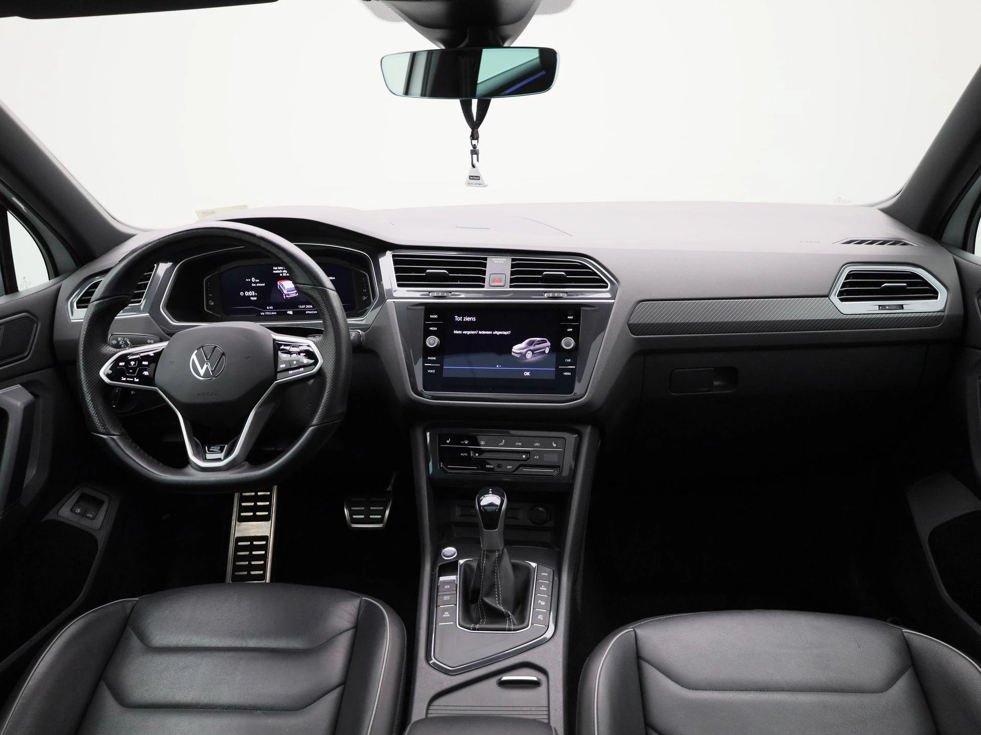 Volkswagen-Tiguan-image-44