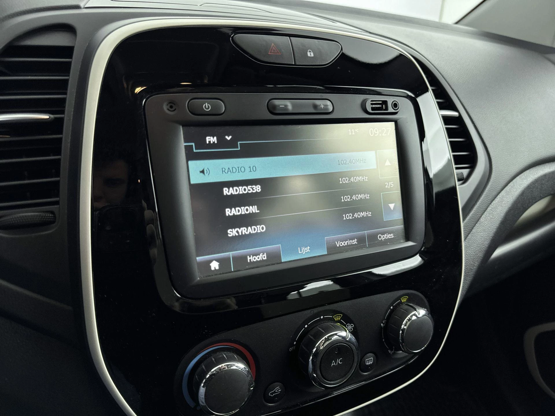 Renault-Captur-image-18