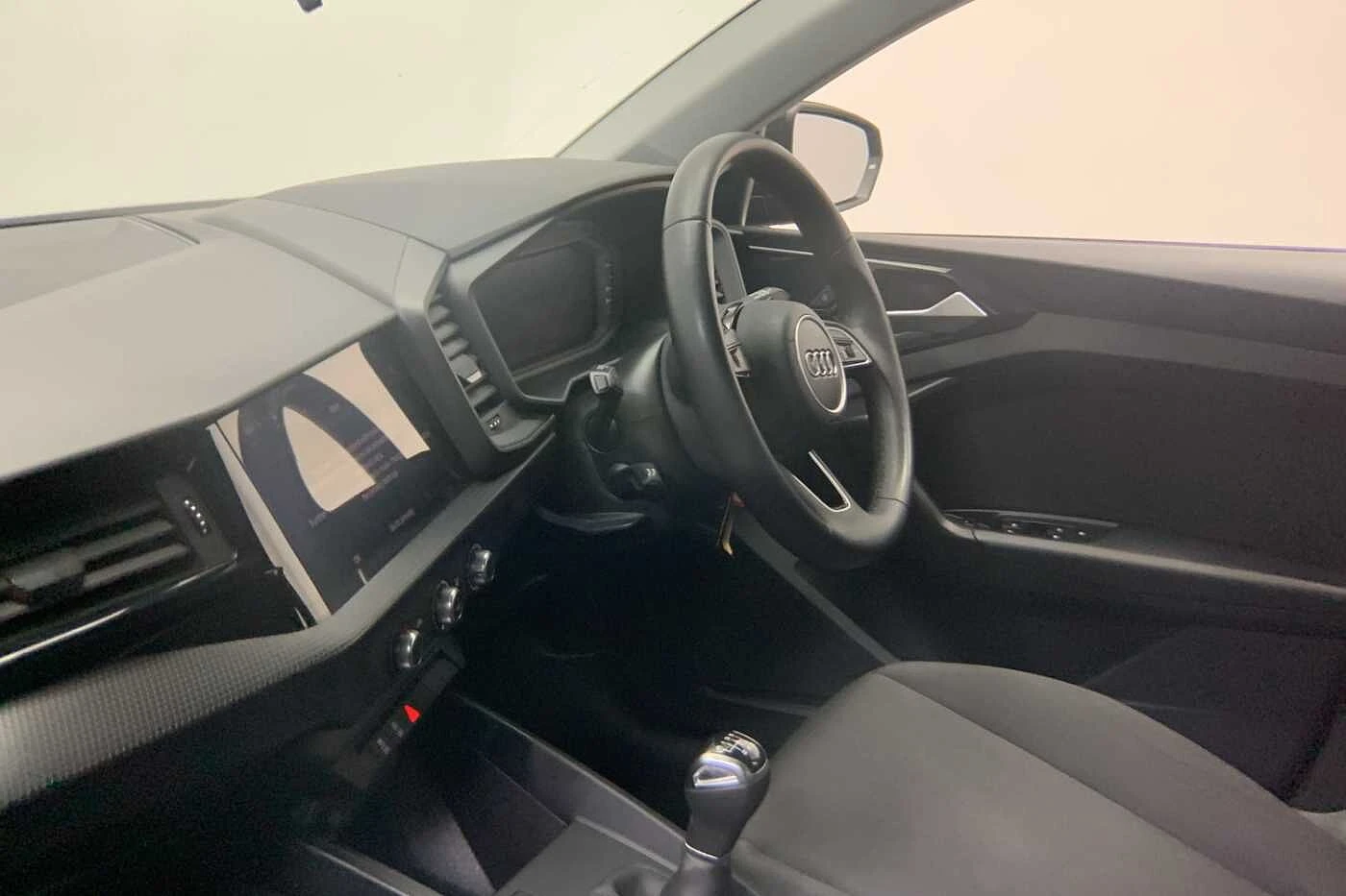 Audi-A1 Sportback-image-1