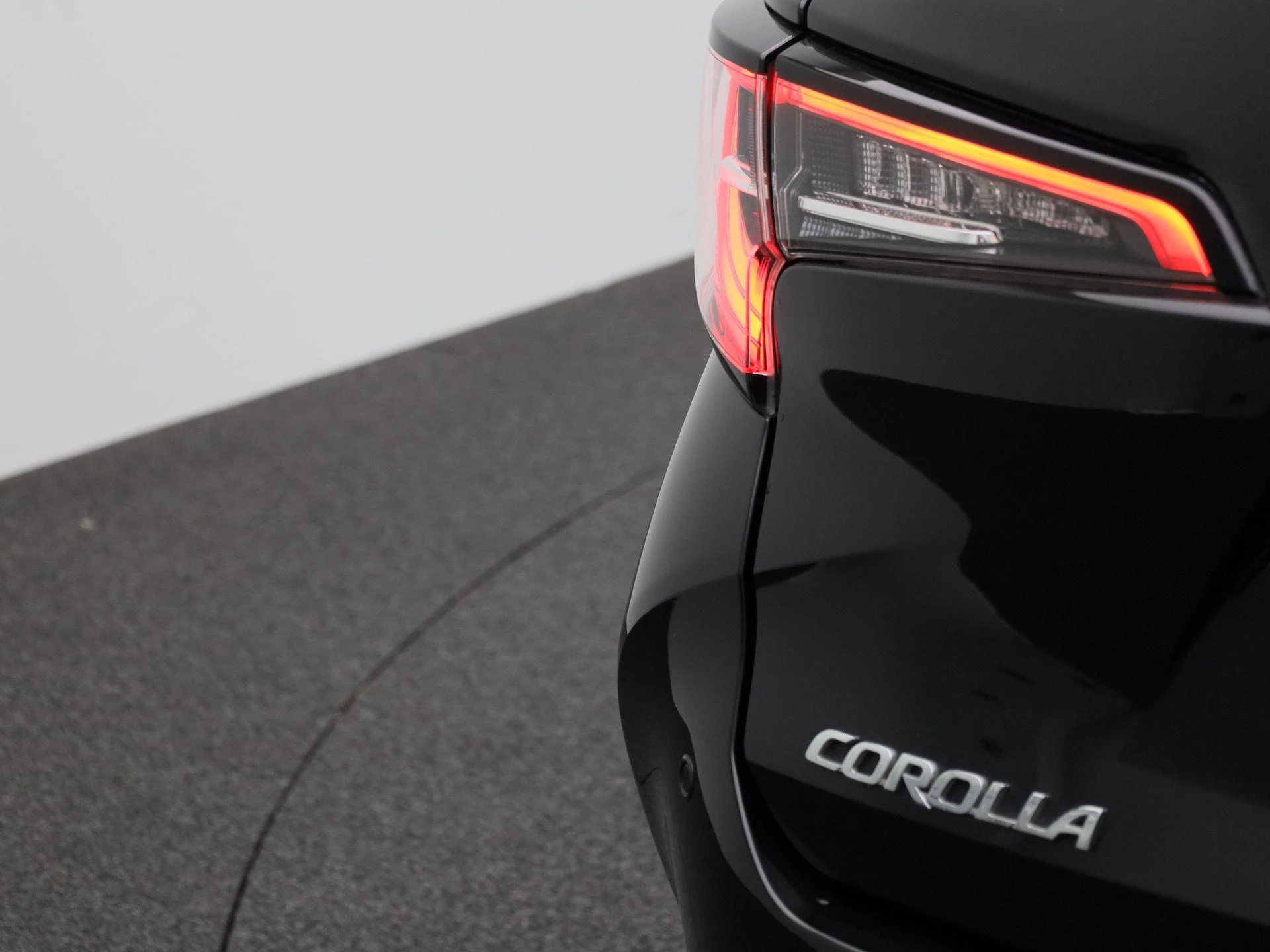 Toyota Corolla Touring Sports 1.8 Hybrid Business Plus
