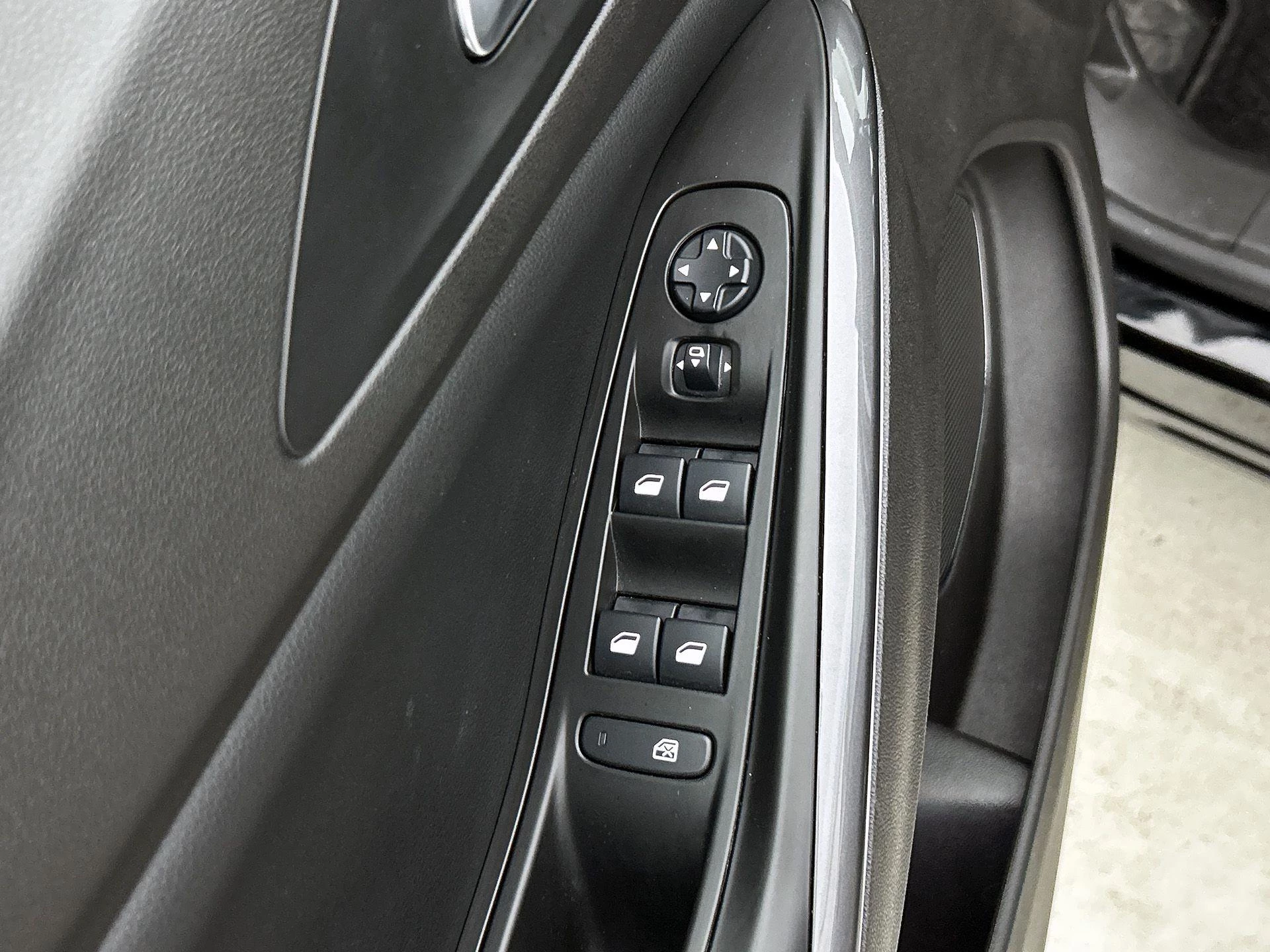Opel-Grandland X-image-27