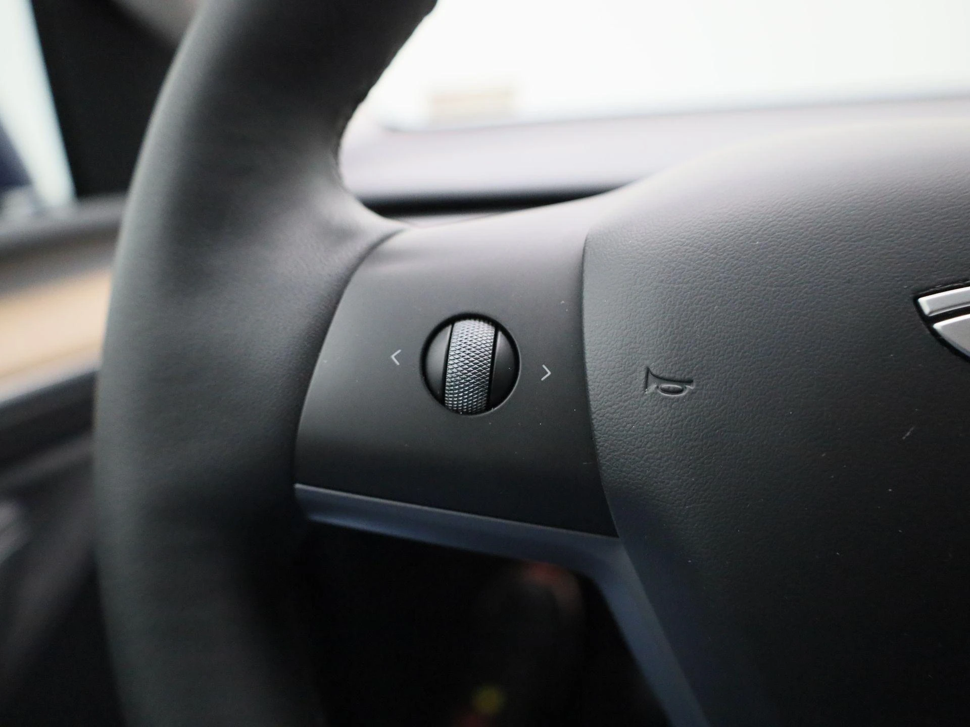 Tesla-Model Y-image-27