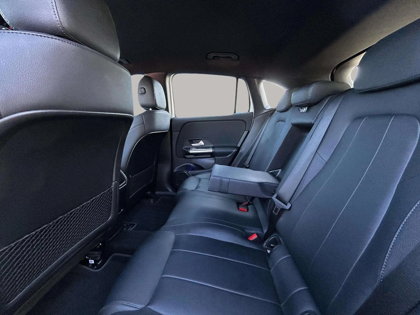 Mercedes-Benz-EQA-image-18