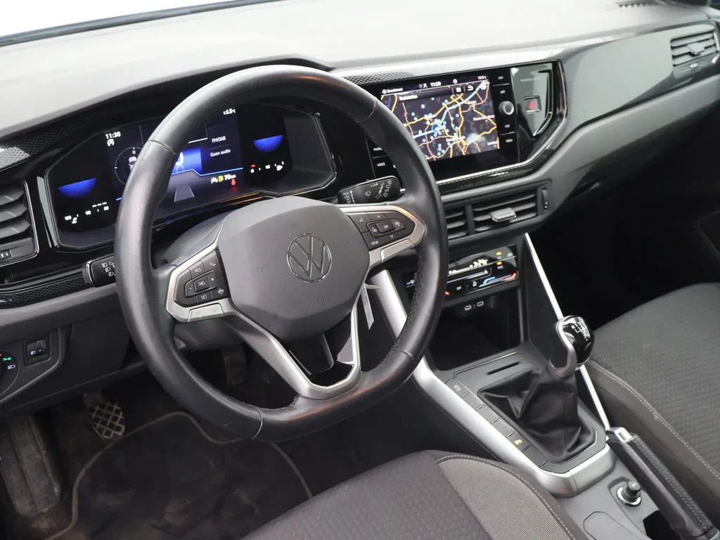 Volkswagen-Polo-image-17