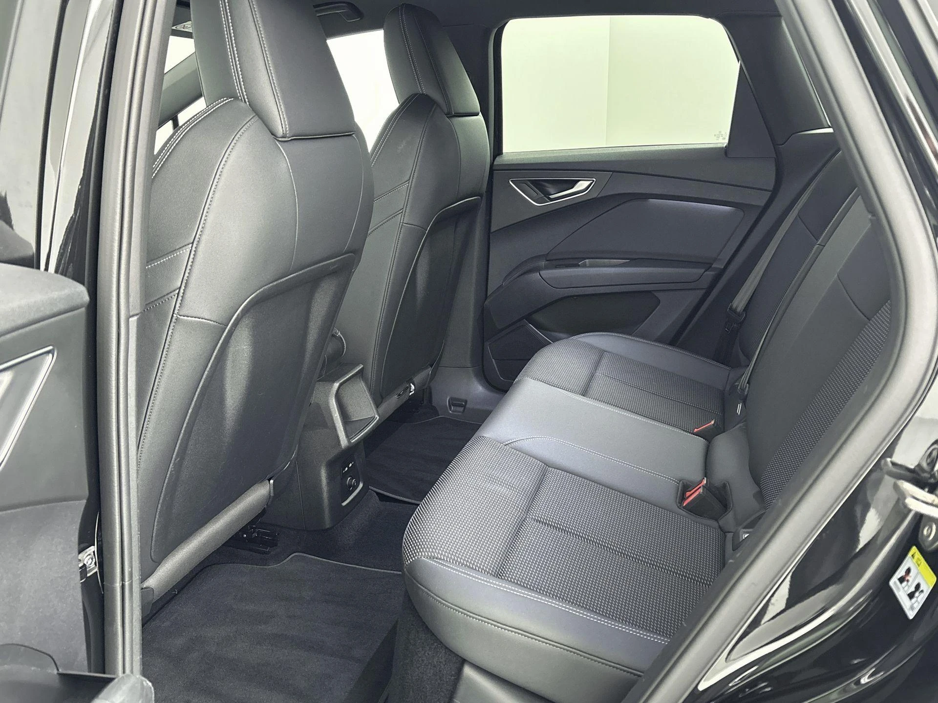 Audi-Q4 e-tron-image-25