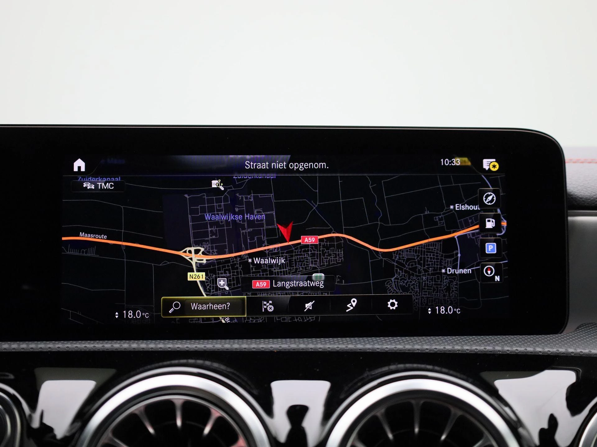Mercedes-Benz-CLA-image-16