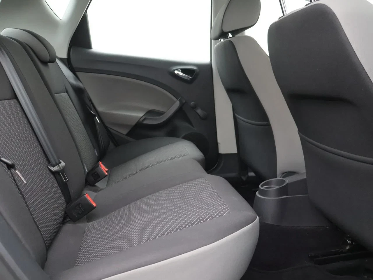 SEAT-Ibiza-image-18