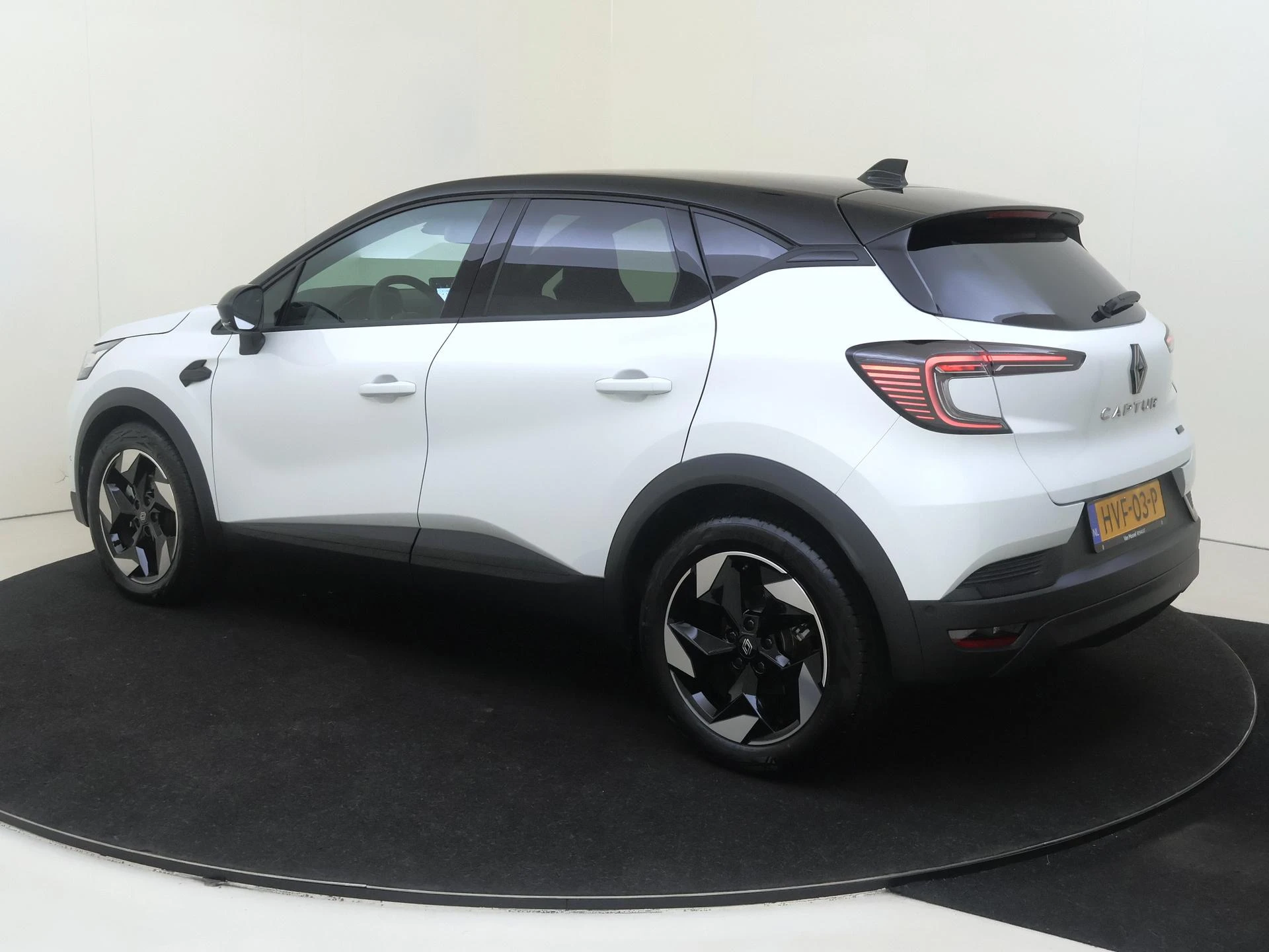 Renault-Captur-image-2